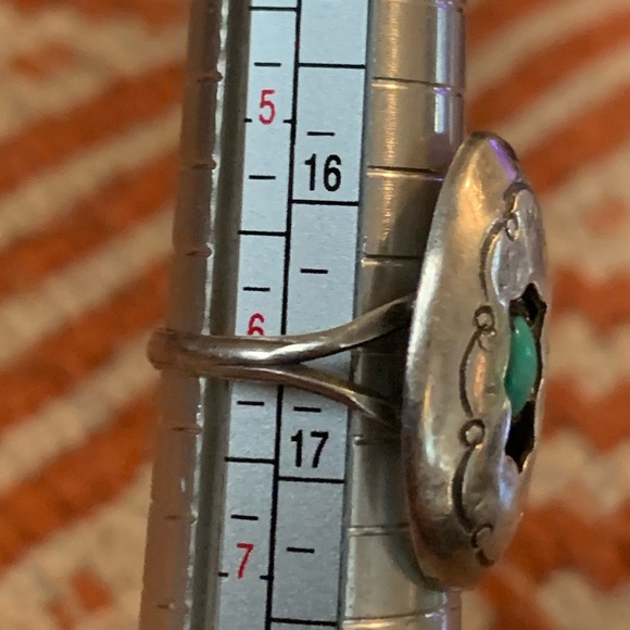 Navajo Shadowbox Turquoise Ring - Picture 4 of 5